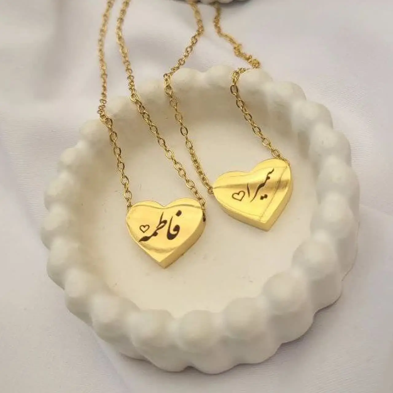 پوشاک وزیورآلات ویکتوریا 