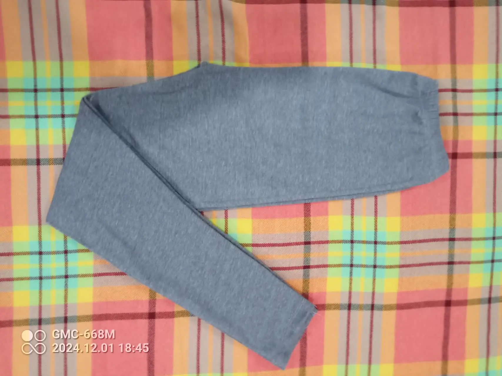 شلوار ساپورتی دخترانه و زنانه
