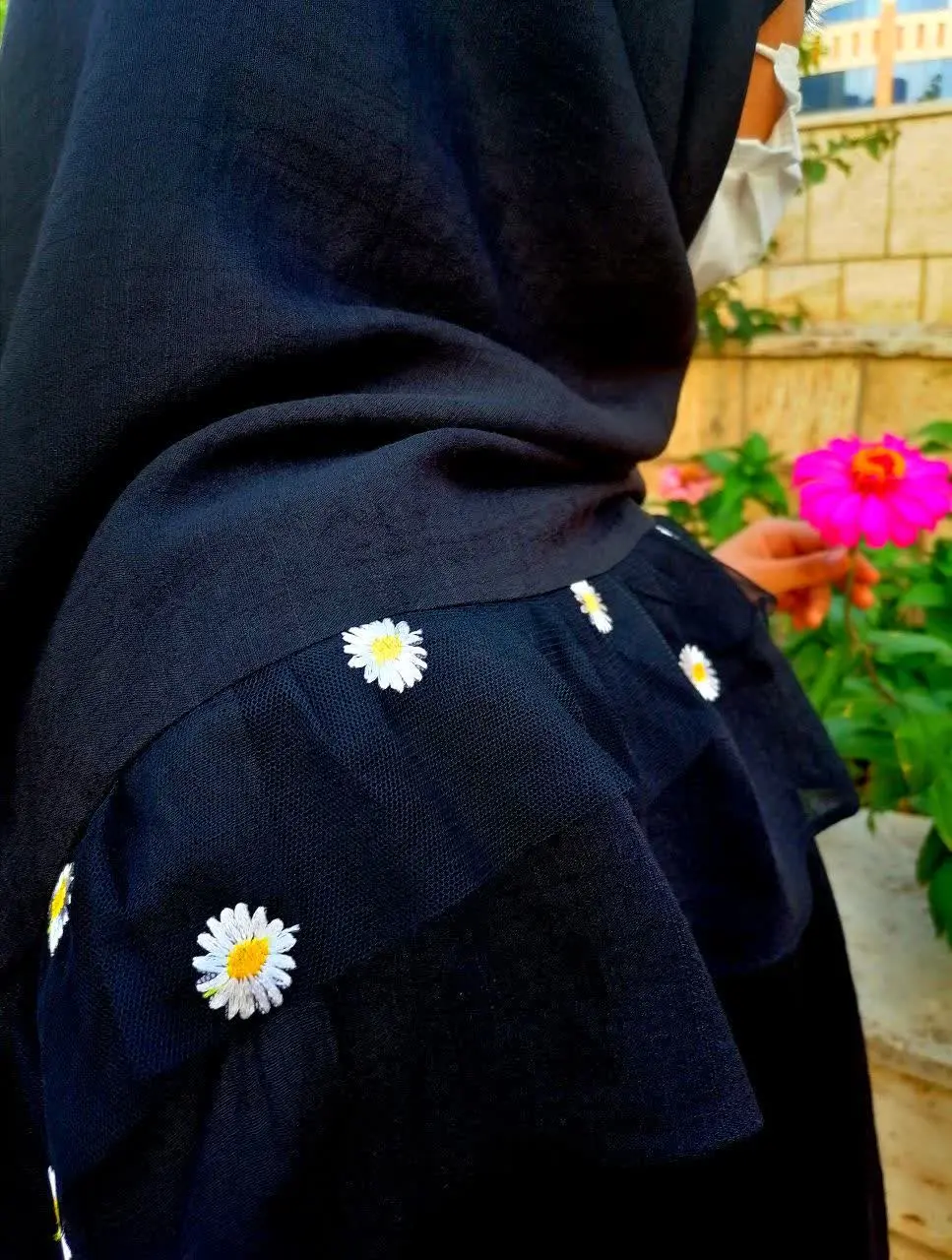 روسری چین دار با تور بابونه
