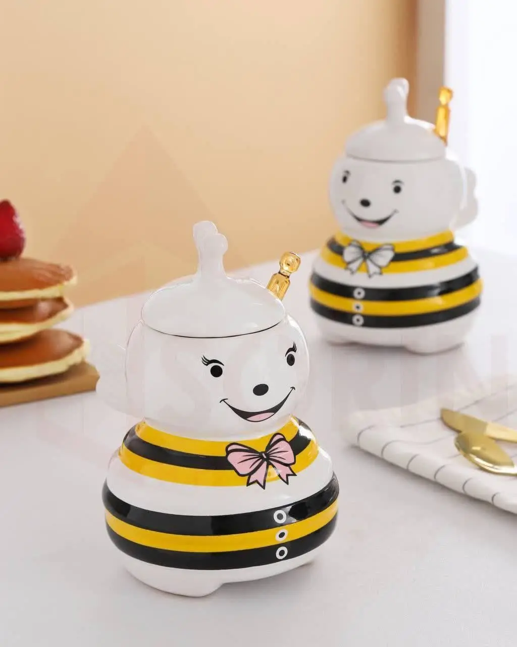 #عسل_خوری_زنبورک_دختر_پسر
