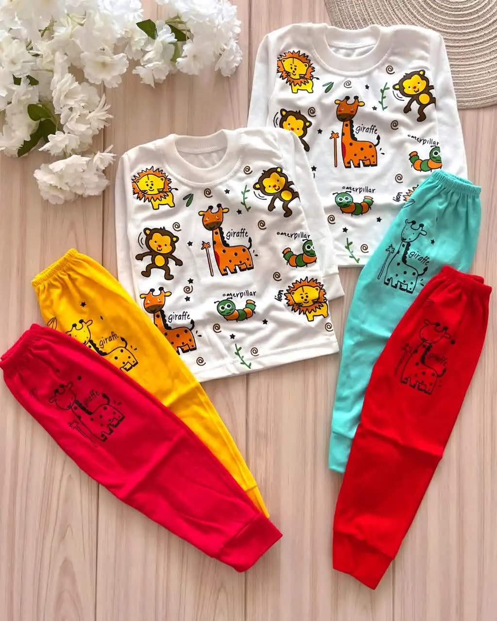 بلوز شلوار حیوانات شاد
