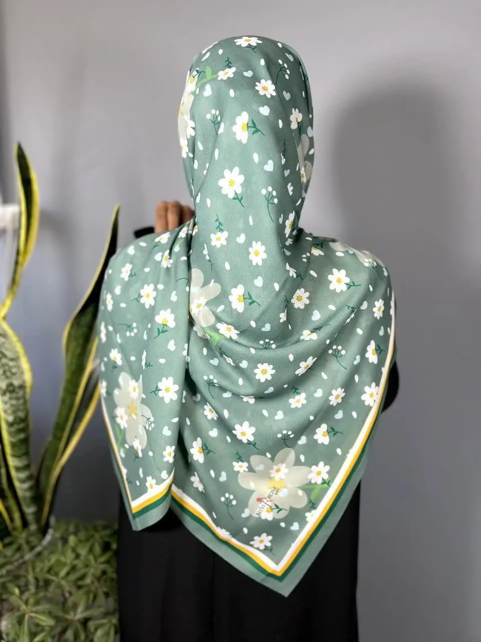 ❤️‍🔥 روسری جنس کرپ نخ ❤️‍🔥
