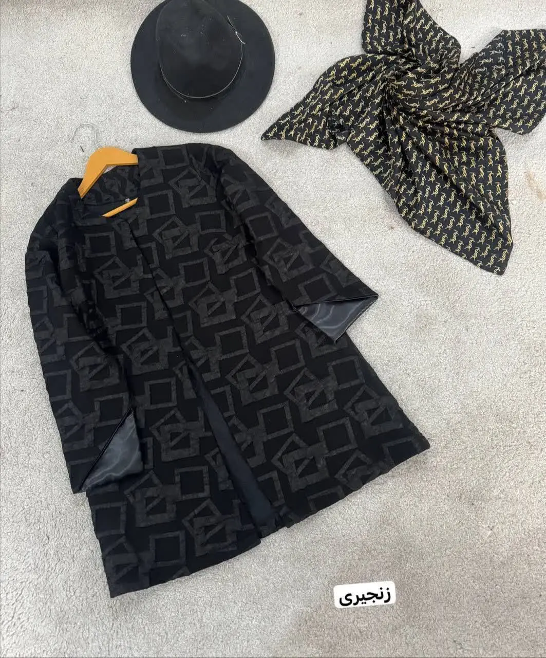 👚 نام: مانتو فکورا✔️
