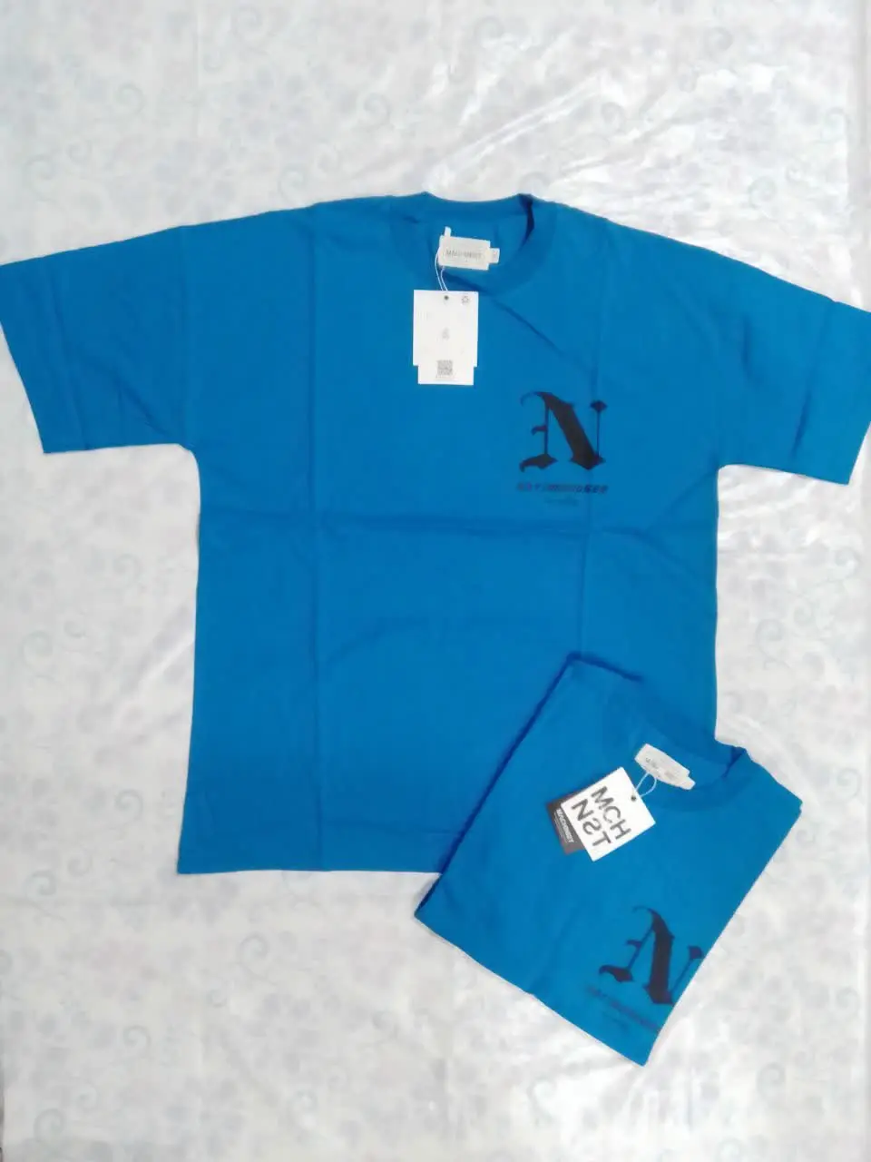 تی شرت نخ پنبه طرح دار دو سمت چاپدار
