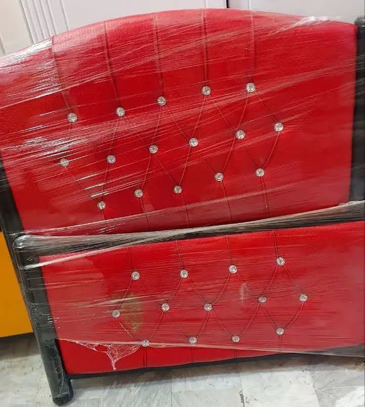 ۲ عدد تخت یک نفره فلزی در ح...