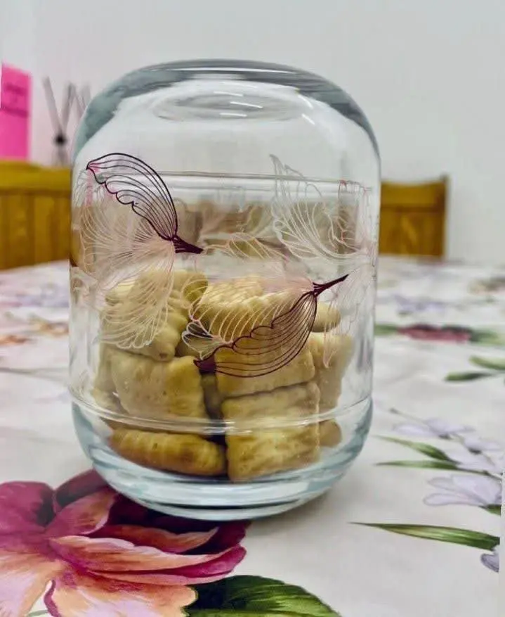 عسل خوری Lalin
