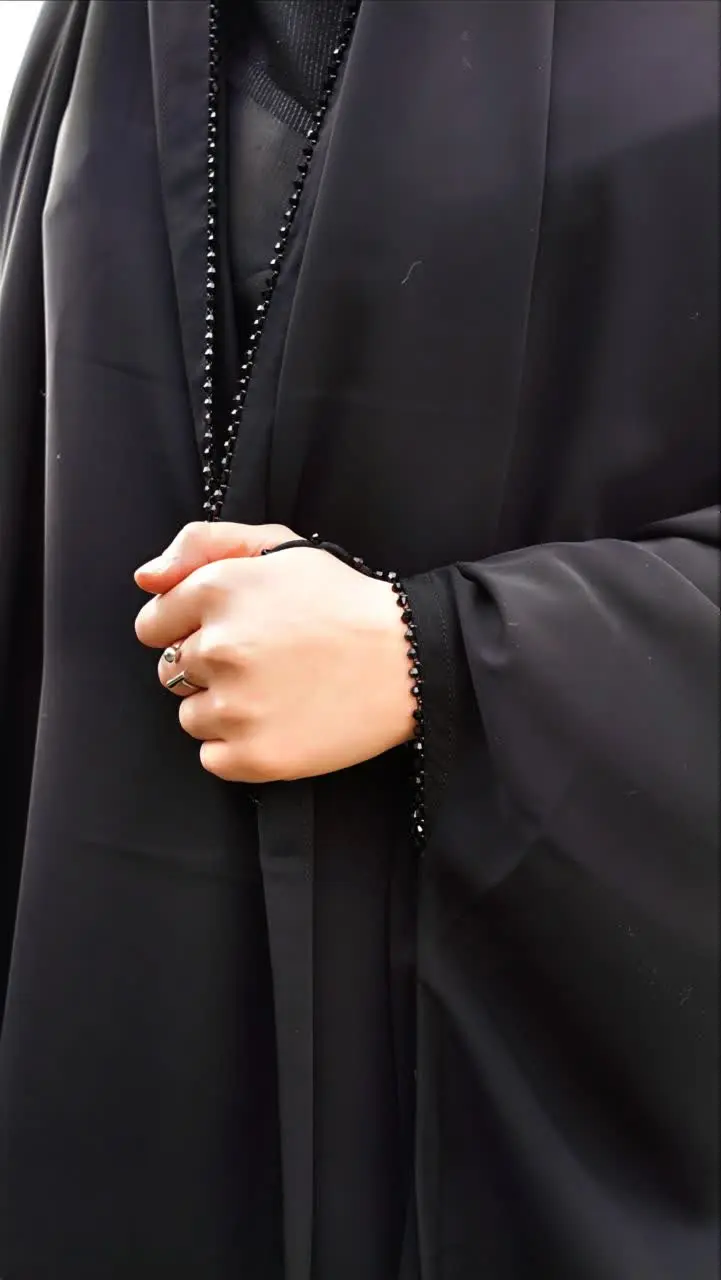 💢 مدل چادر: خبرنگاری جواهردوزی 
