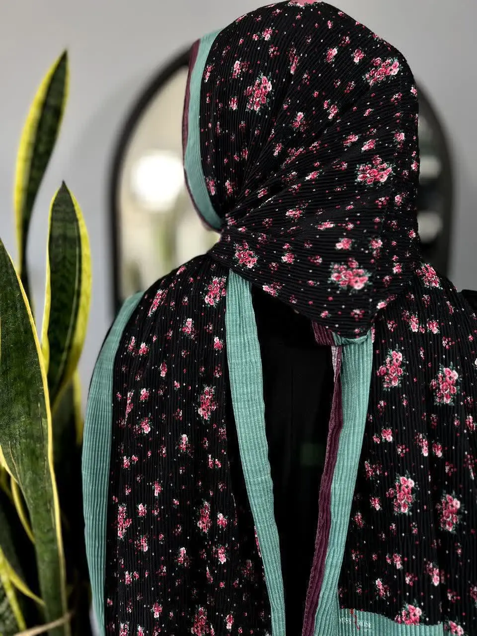 شال برشکا زمینه مشکی😍
