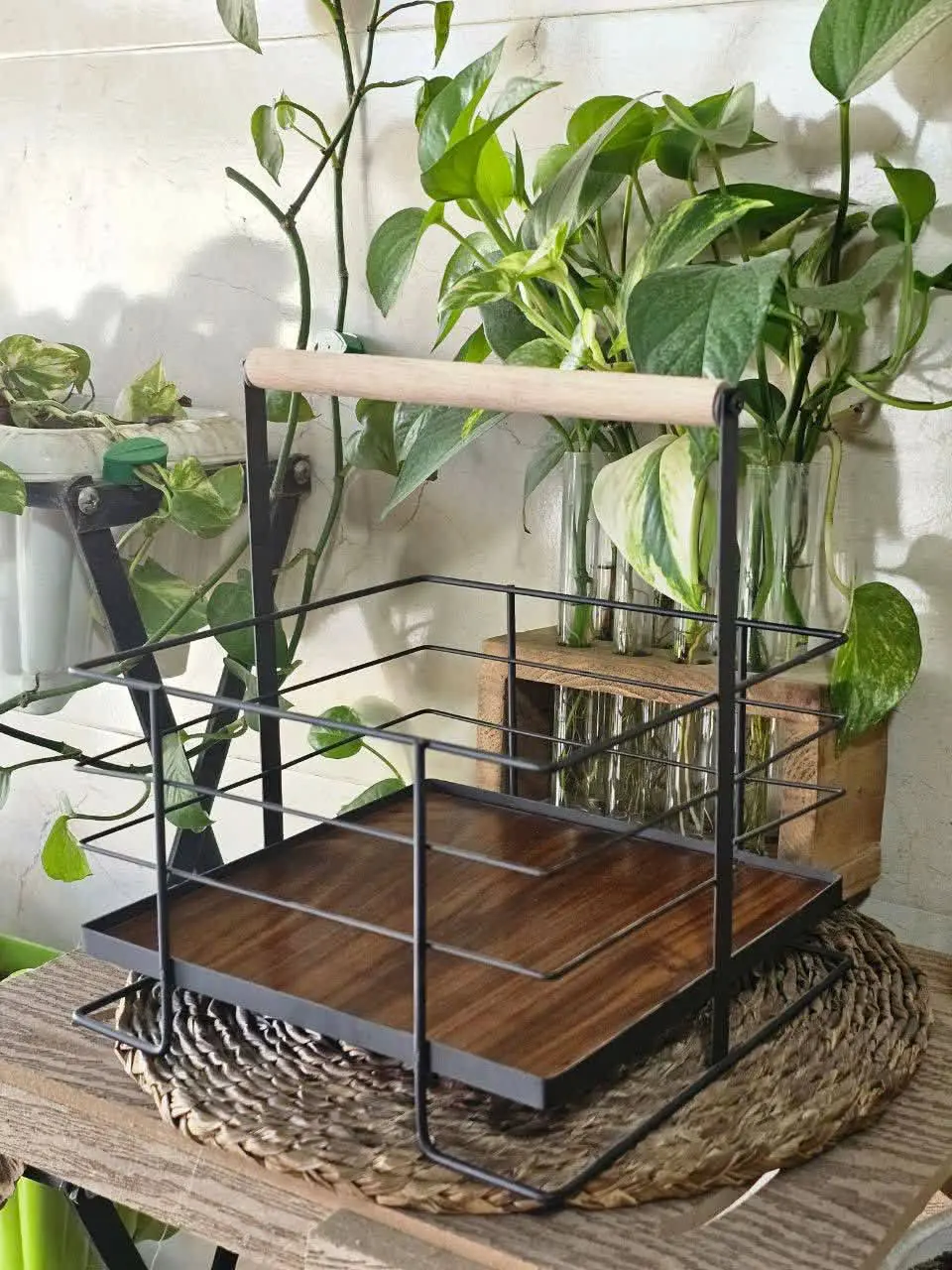 استند فلزی مربع دسته چوبی
