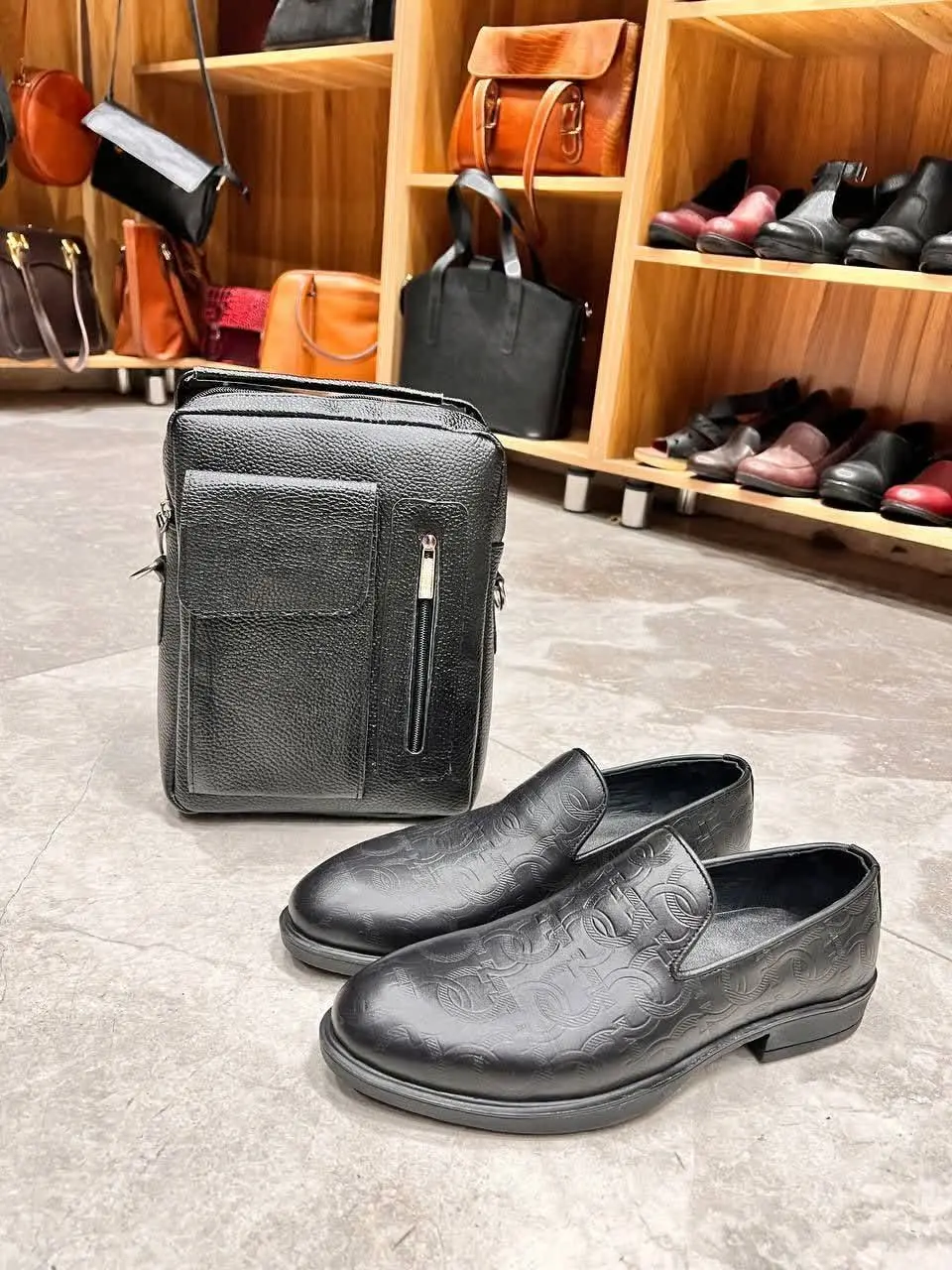 تیام حراج شد 😍
