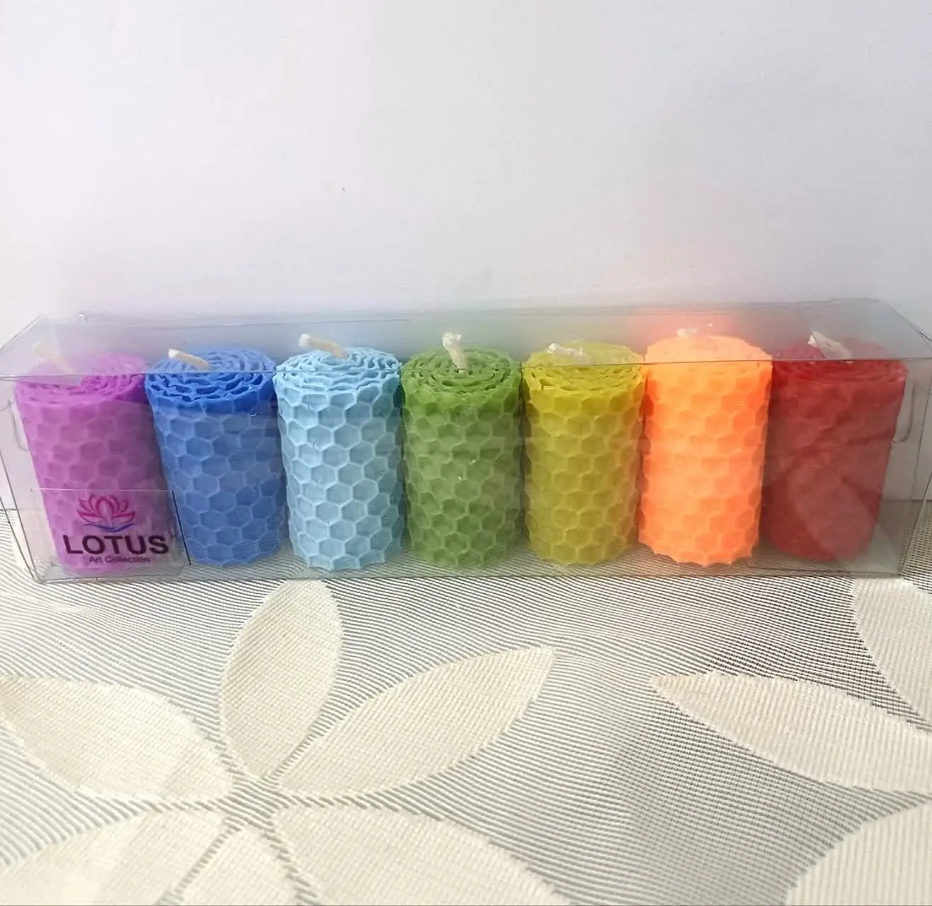 بسته هفت تایی رنگارنگ شمع مدل موم عسل☺️
