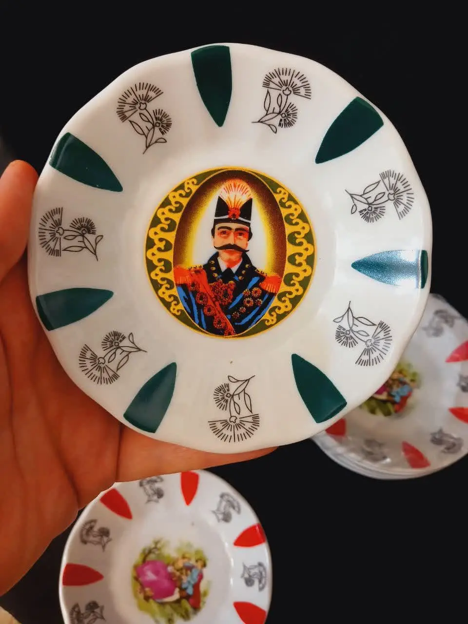 نعلبکی طرح محرماتی
