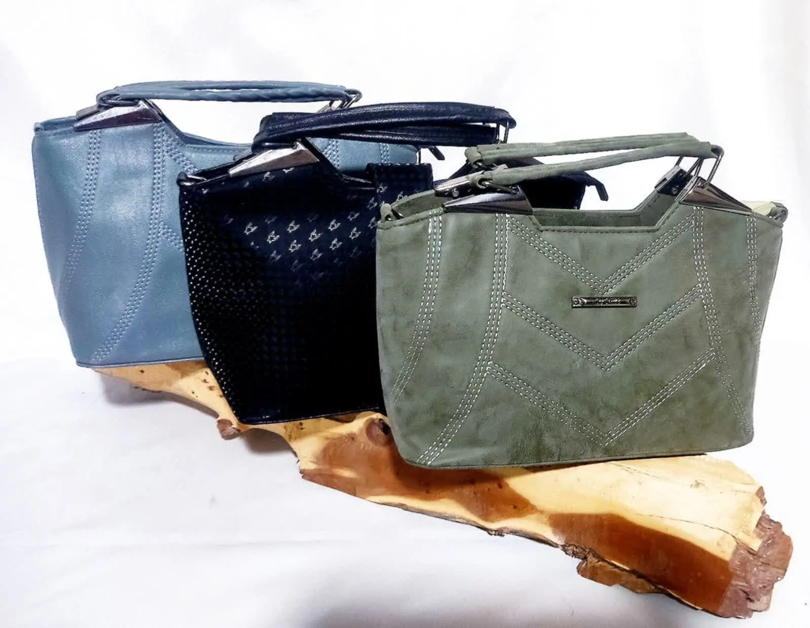 رنگ مشکی این کار موجوده ✅
