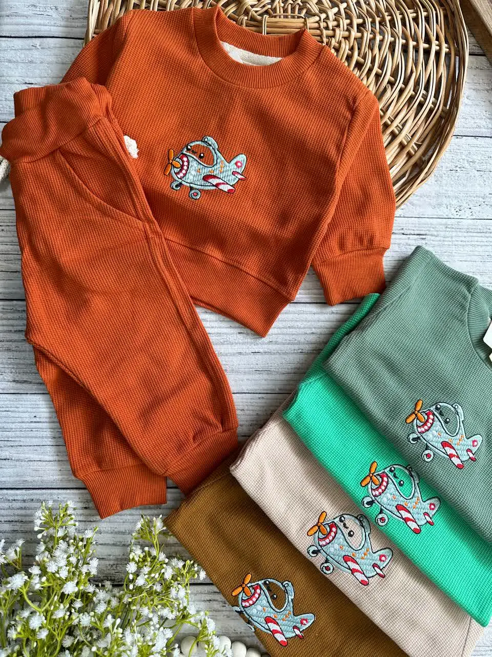 بلوز شلوار بیسکویتی طرح هوا...