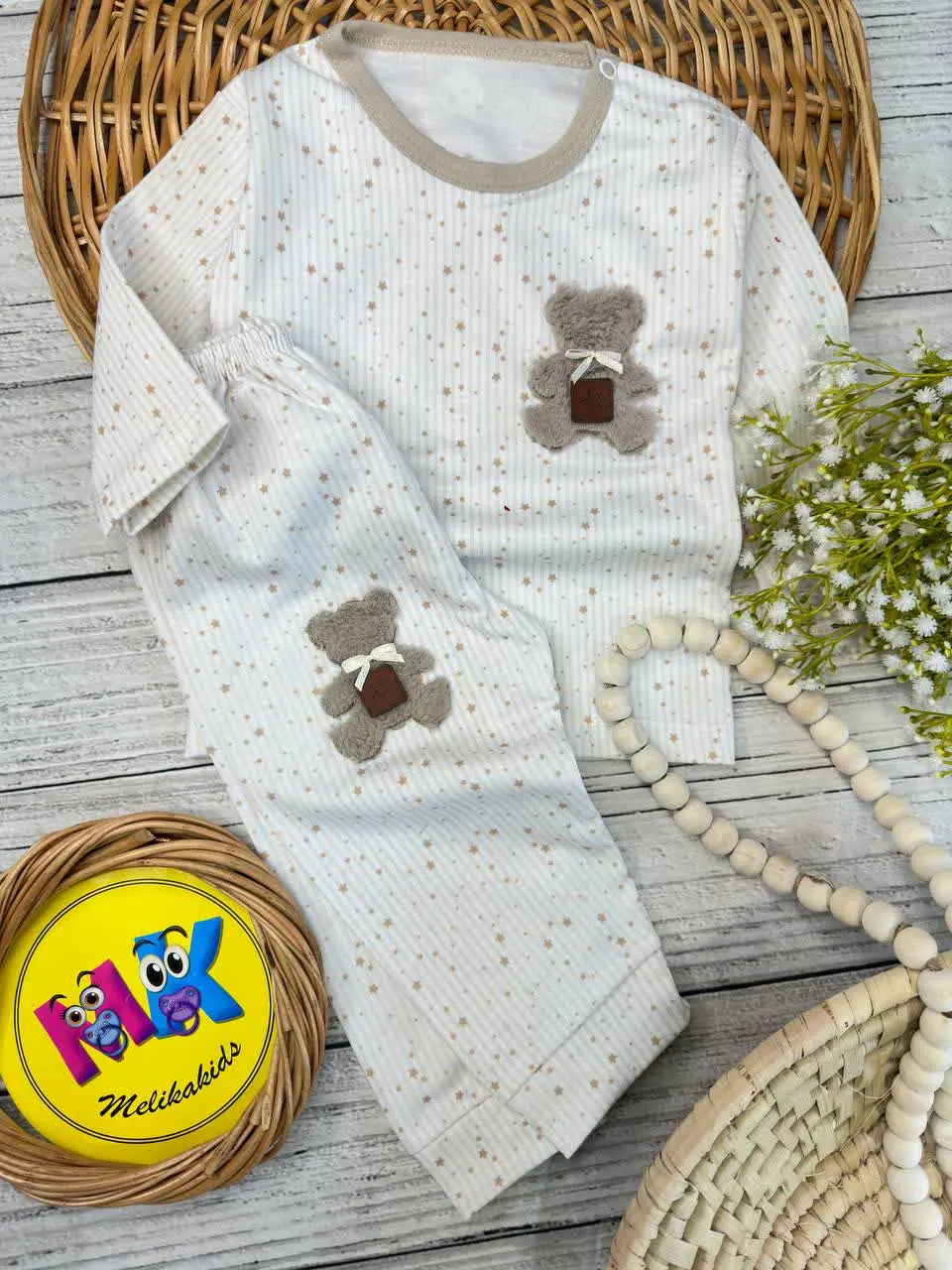 بلوز شلوار تدی برجسته ستاره ریز شیری نوزادی و کودک کد ۱۷۳۱۵۳ 
