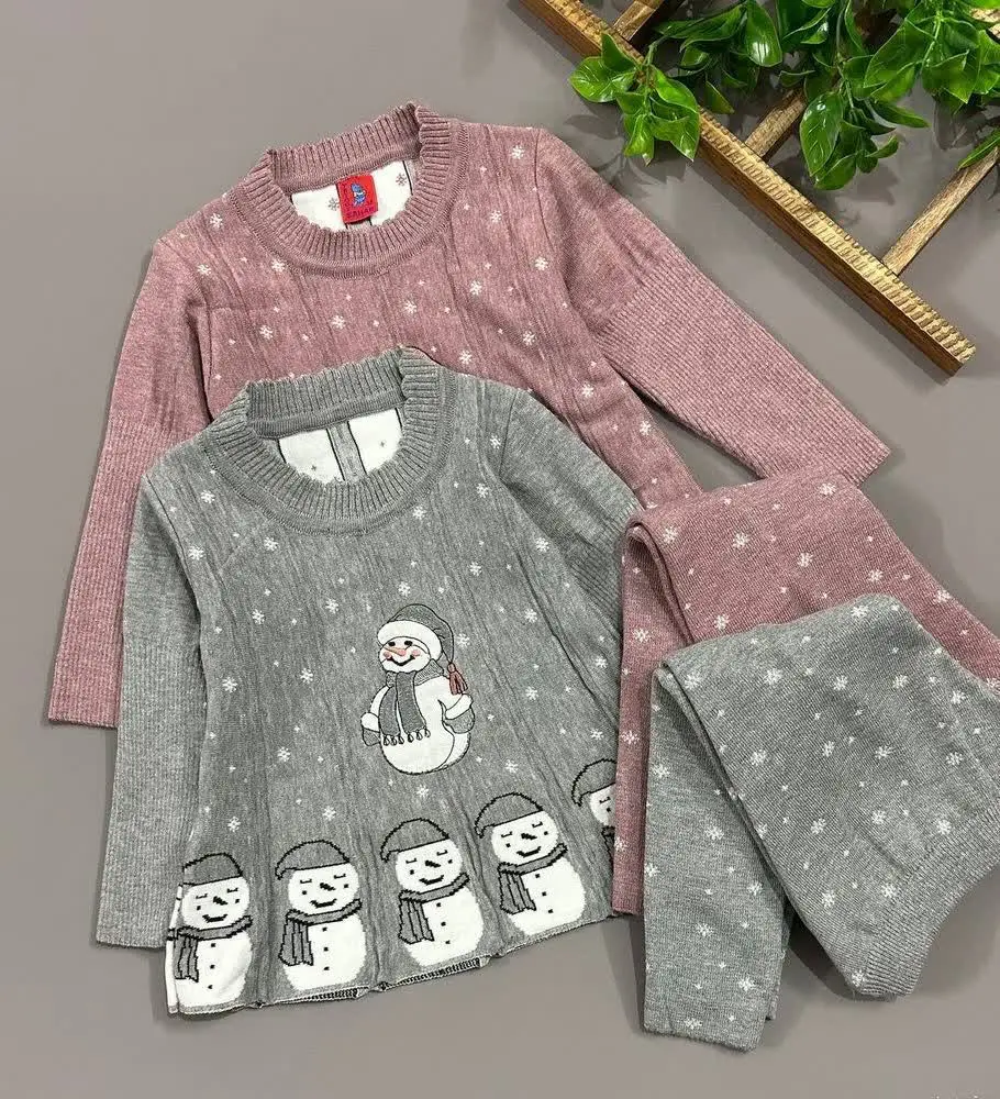 در سه رنگ صورتی کالباسی طوسی