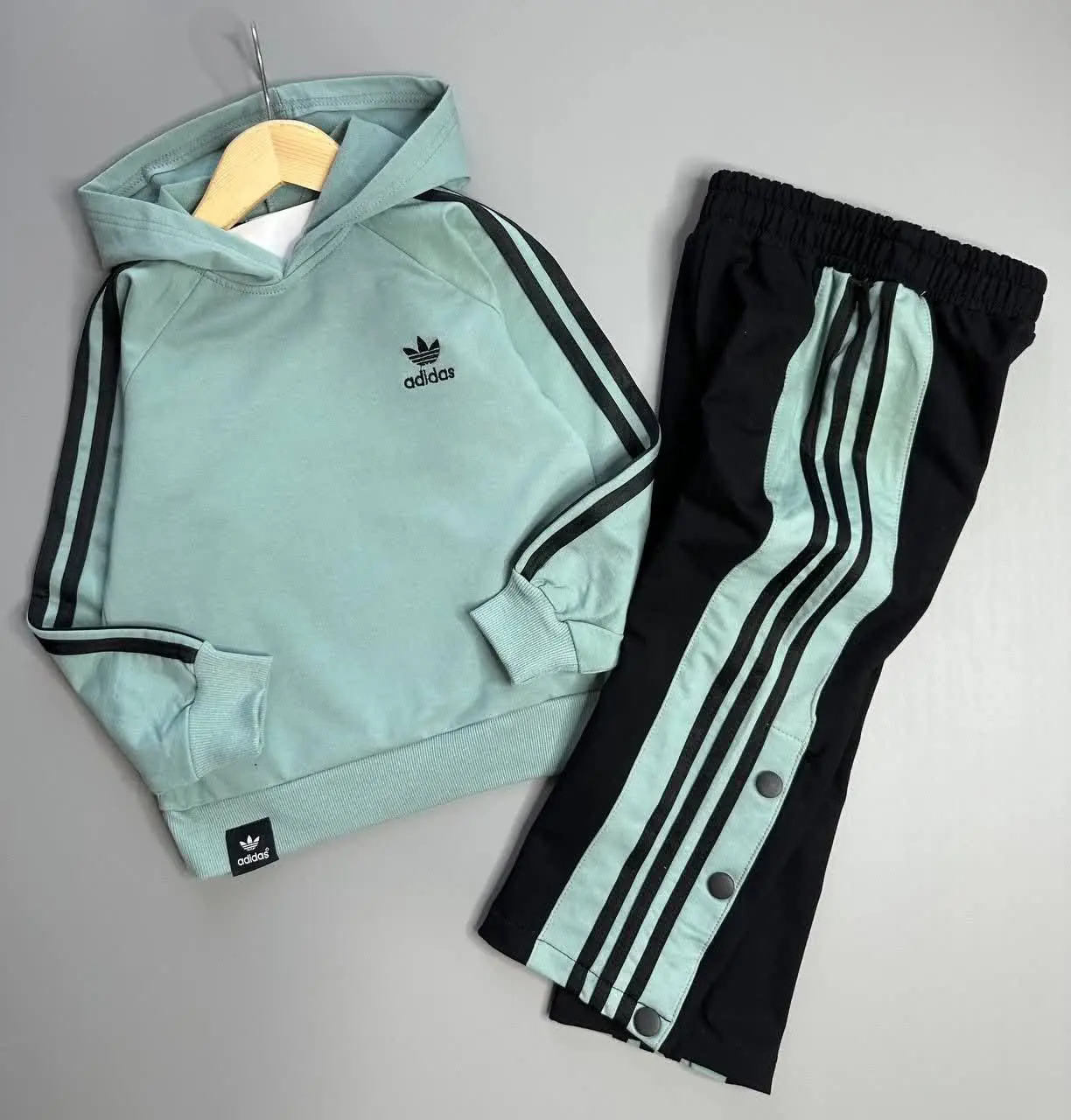 اصلا واجبه هر بچه‌ای یکی از این ستای خوشگل داشته باشه😍😍
