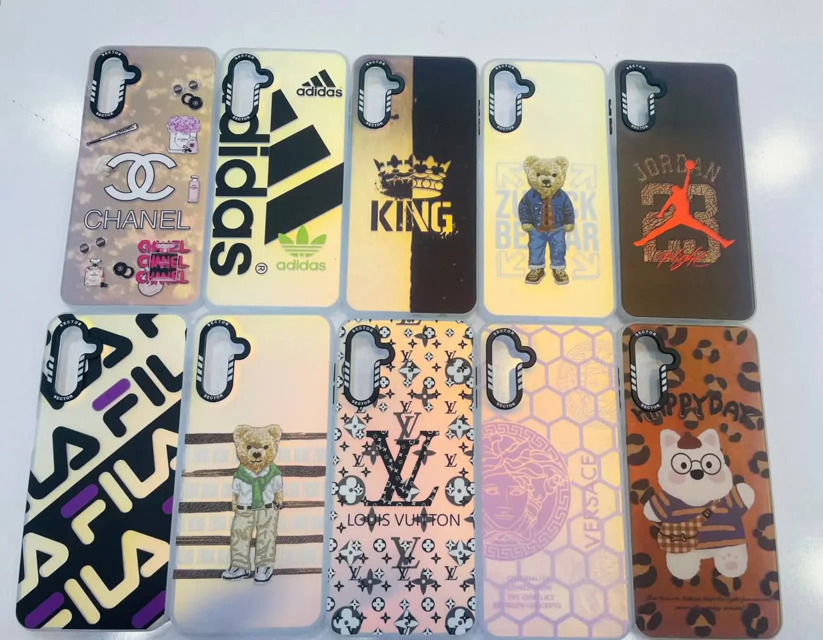 📱مدل قاب: قاب هولوگرام طرحدار مخصوص انواع #سامسونگ #شیائومی 
