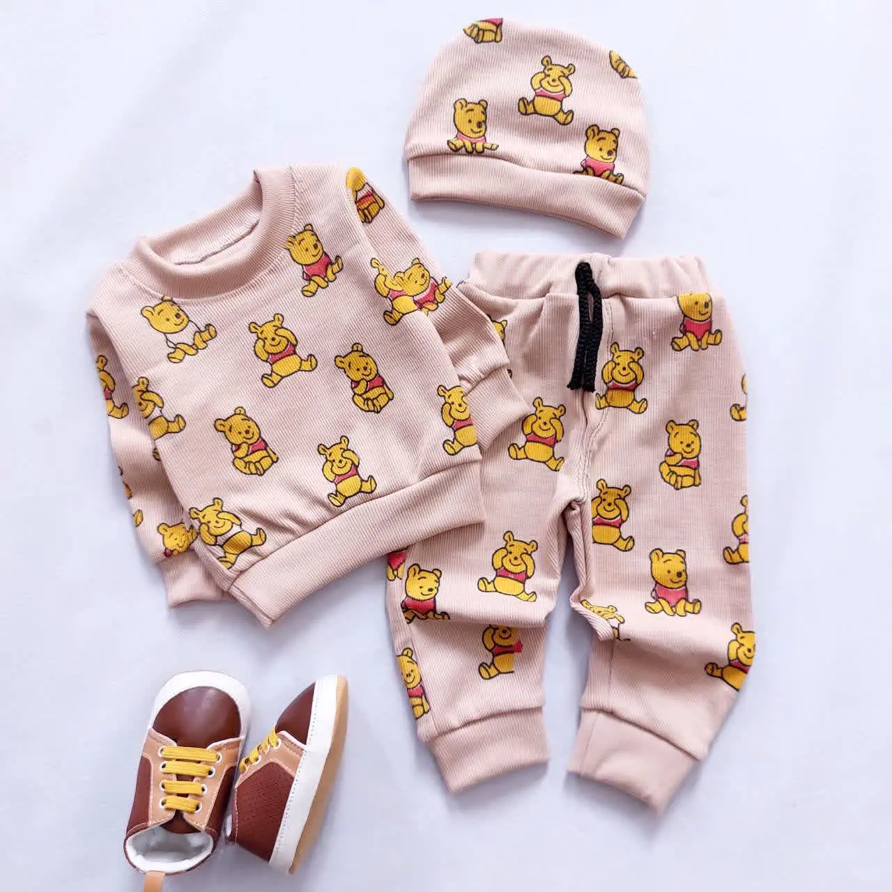 ست بلوز شلوار و کلاه کبریتی وینی پو
