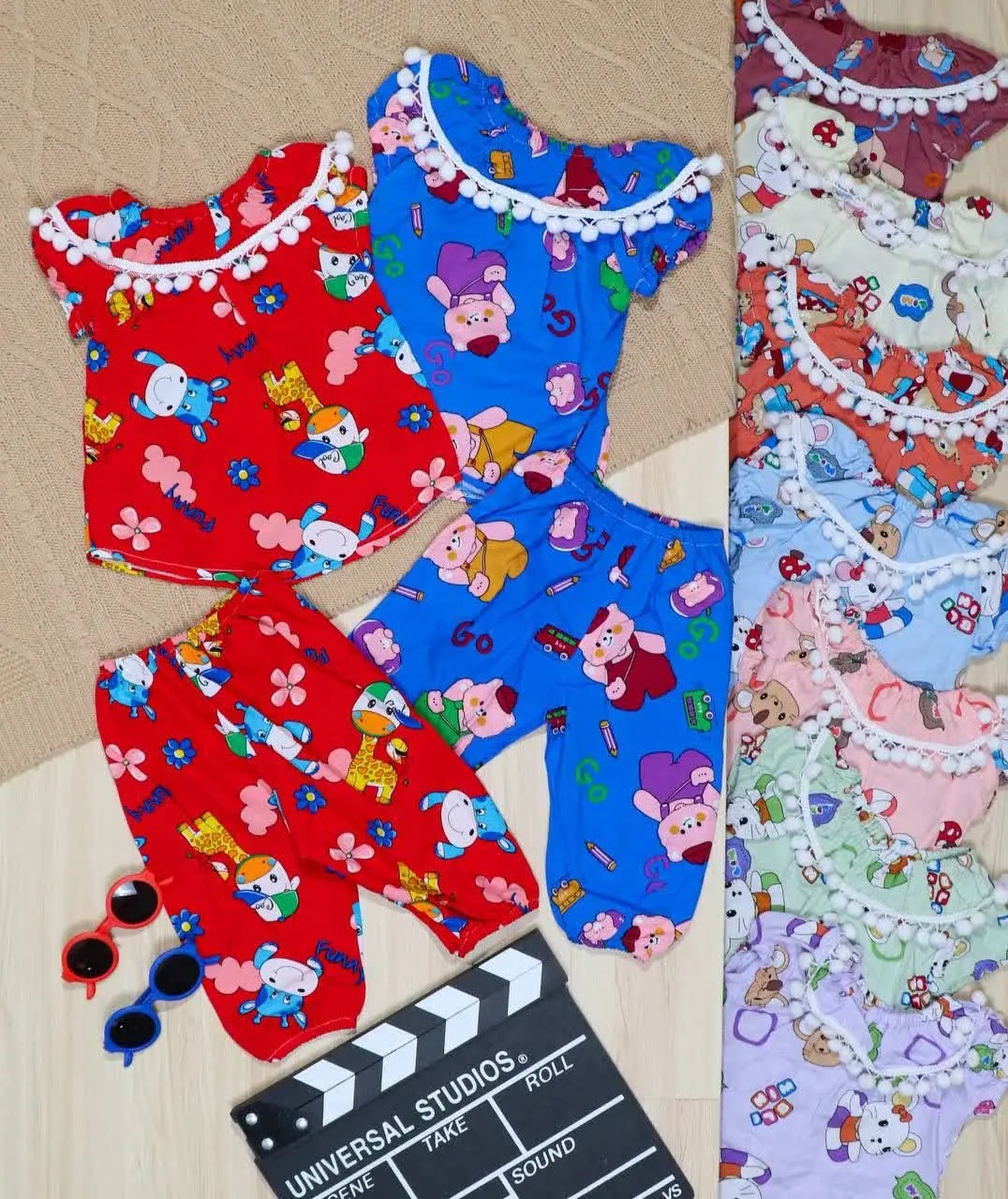 👫بلوز و شلوارک نخی یقه هلالی پوم دار👫
