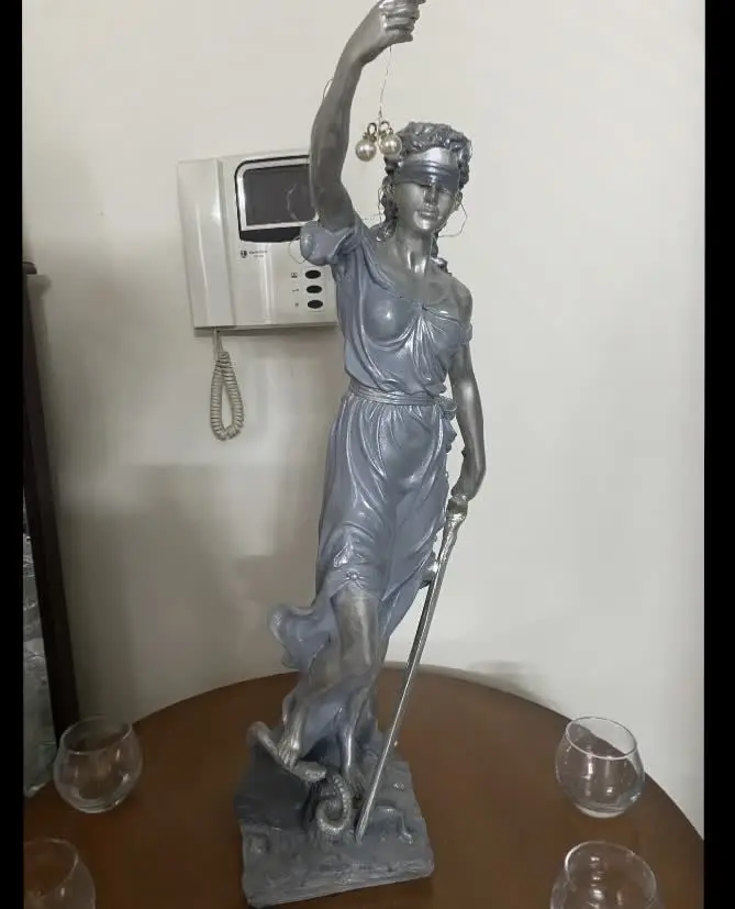 مجسمه پلی استر سفارشی ساخت ارتفاع ۷۶سانت
