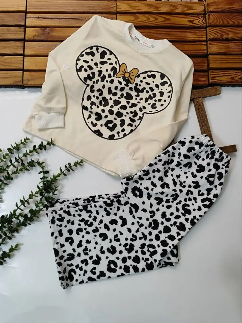 این مدل از همون کراب شلواراییه که هر دفعه میاریم نیم ساعته تموم میشه☺️☺️
