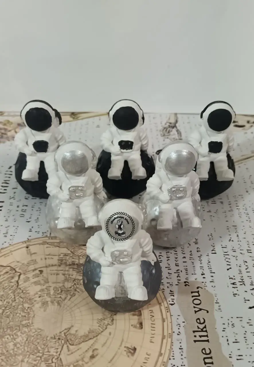 مجسمه‌ی آدمک فضانورد🚀🚀
