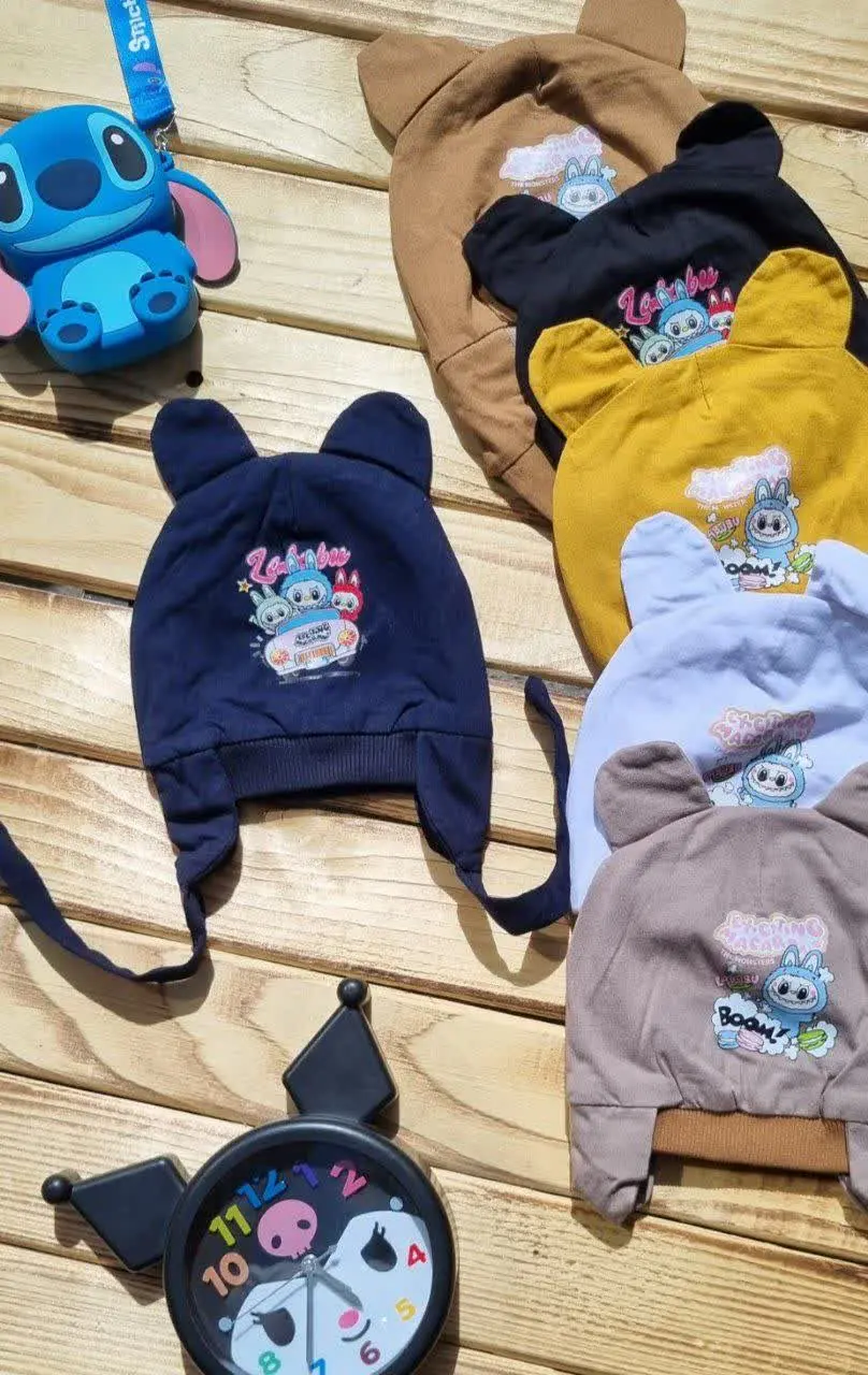 کلاه نوزادی بند دار طرح لبو...