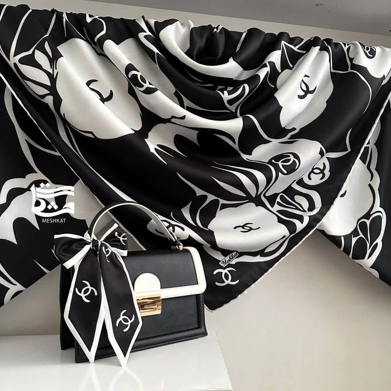 ✨سفید و مشکی پایه همه خوش استایلا✨
