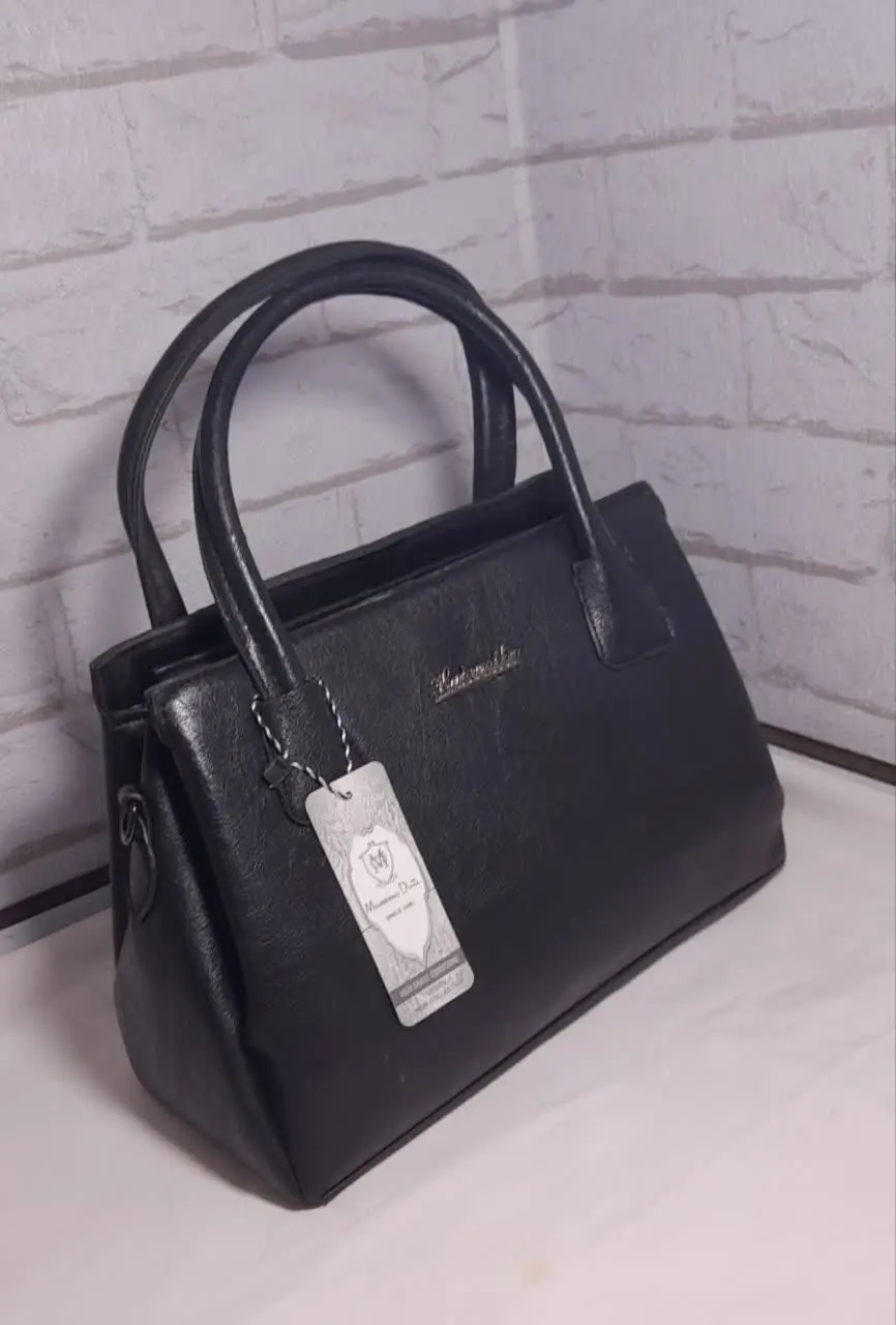 کیف مشکی بسیار زیبا و شیک 
