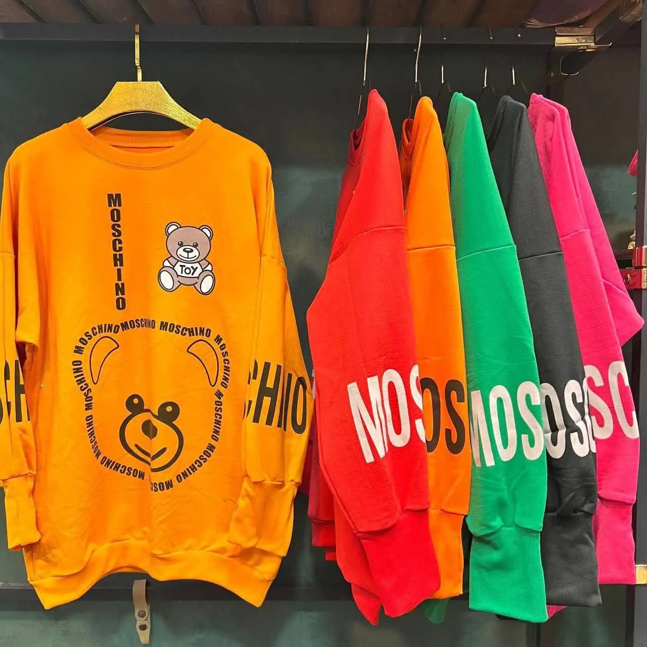 ☘ بلوز موچینو 
