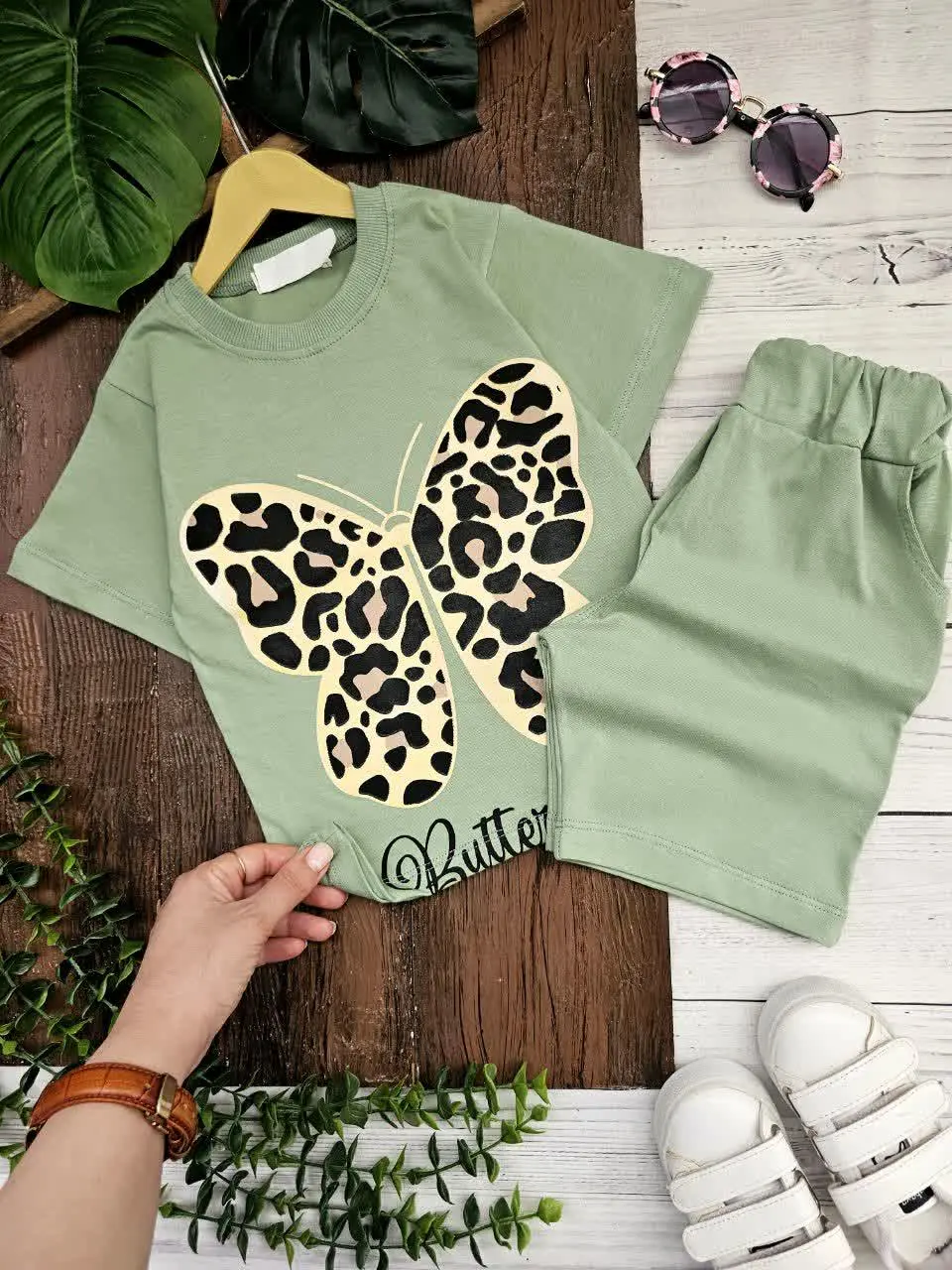 تیشرت و شلوارک دخترانه پروانه
