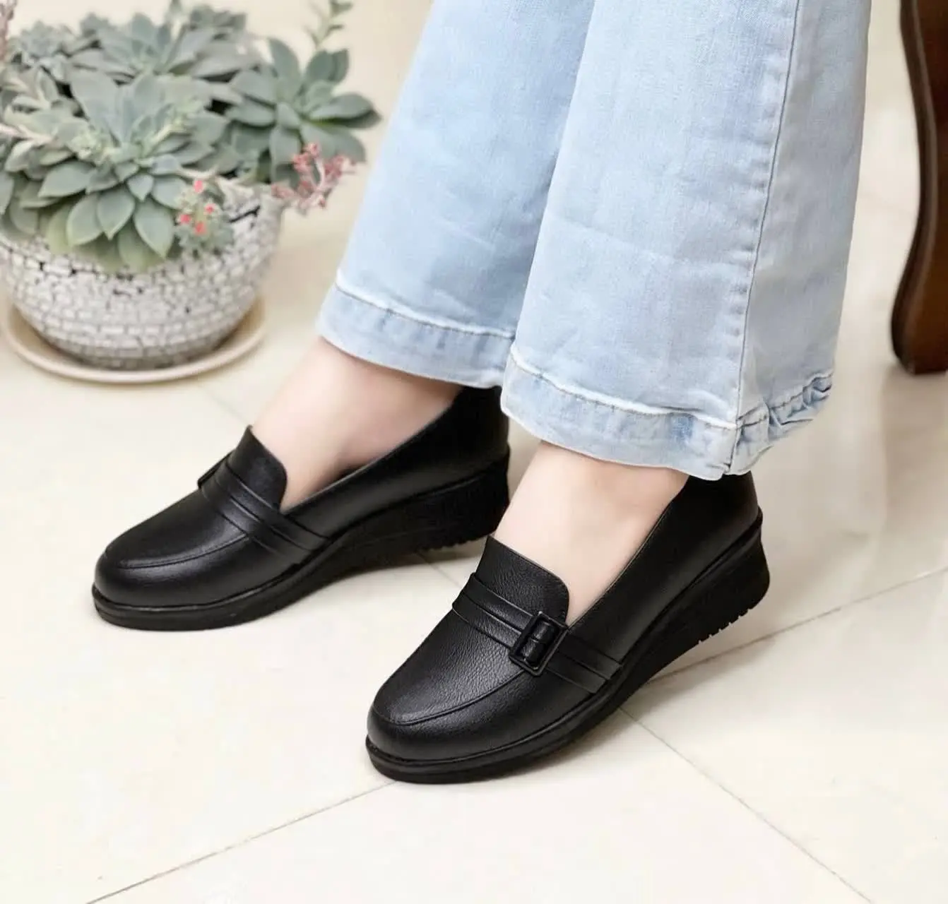 رویه چرم بیاله، واکس خور