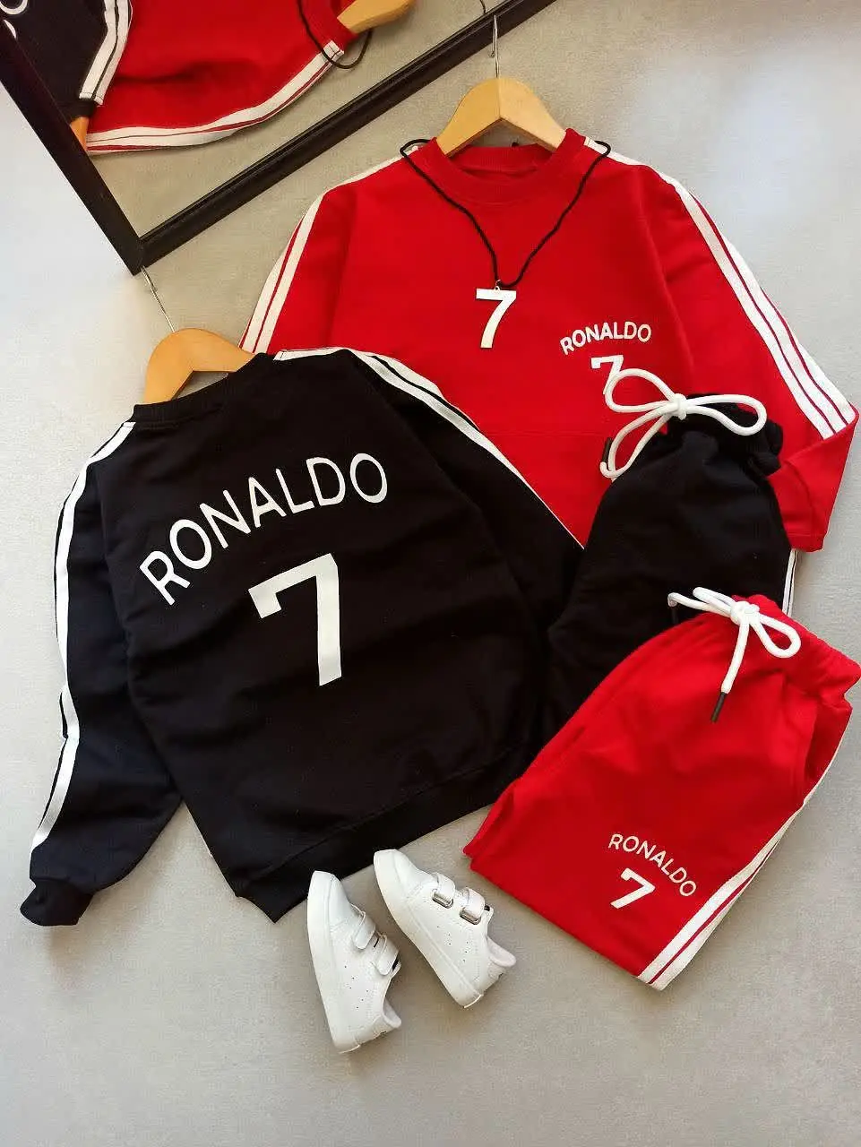 طرفدارای کیت‌های باشگاهی دستا بالا ✋
