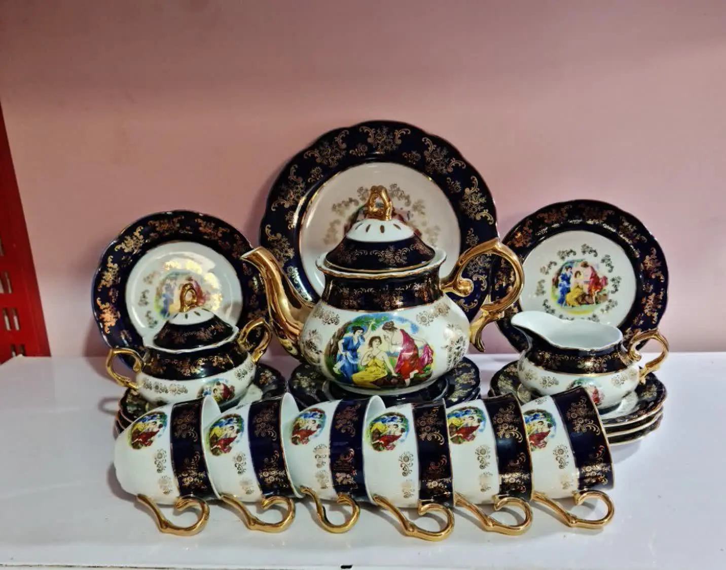 ۲۴پارچه عصرانه خوری👌
