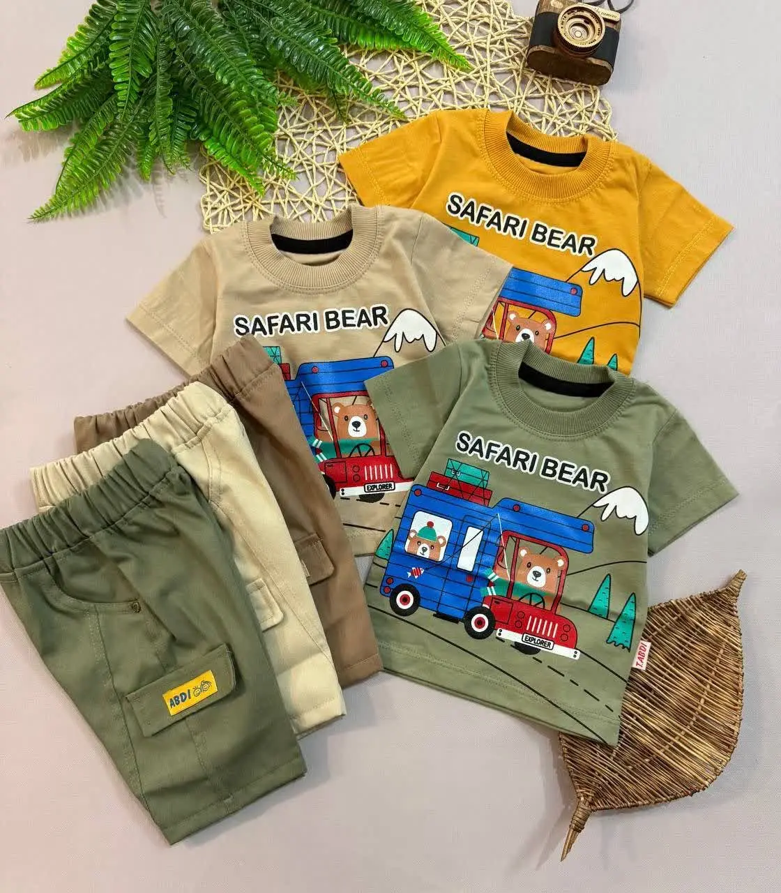 کیا گل پسر کوچولو دارن🥰
