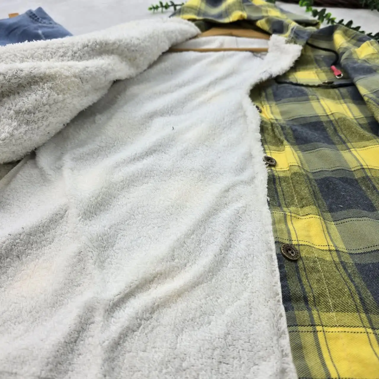 🍁 نام: شکت داخل خز
