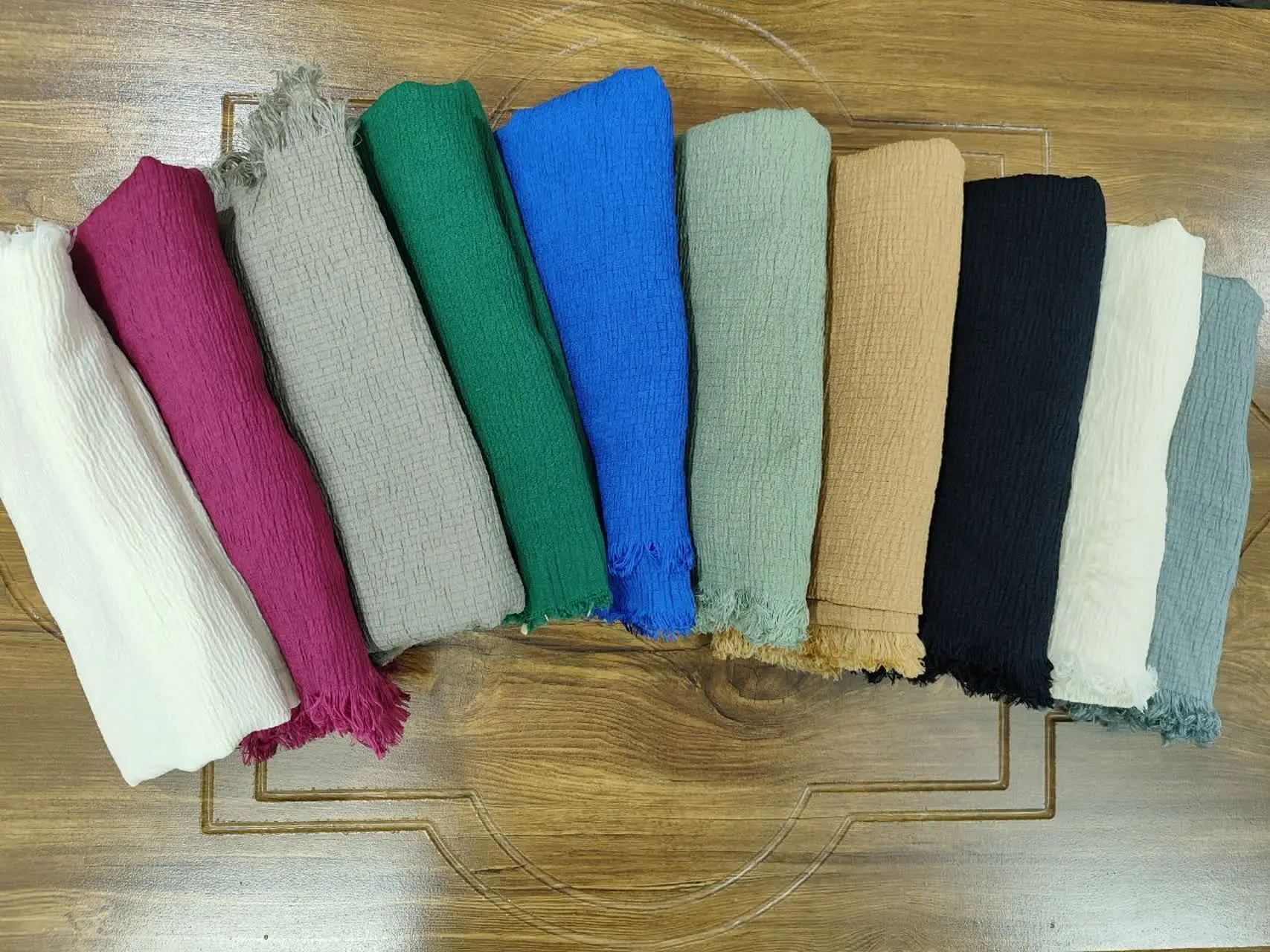 ❤️ شال‌های زیبا در رنگبندی مختلف
