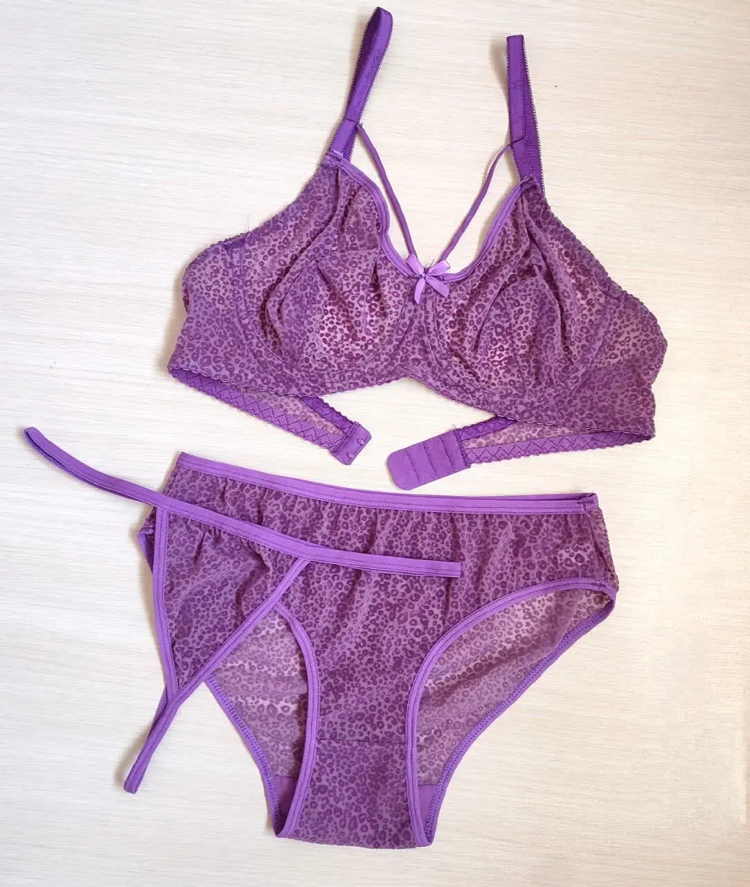 واااای نگم از دلبری این ست...