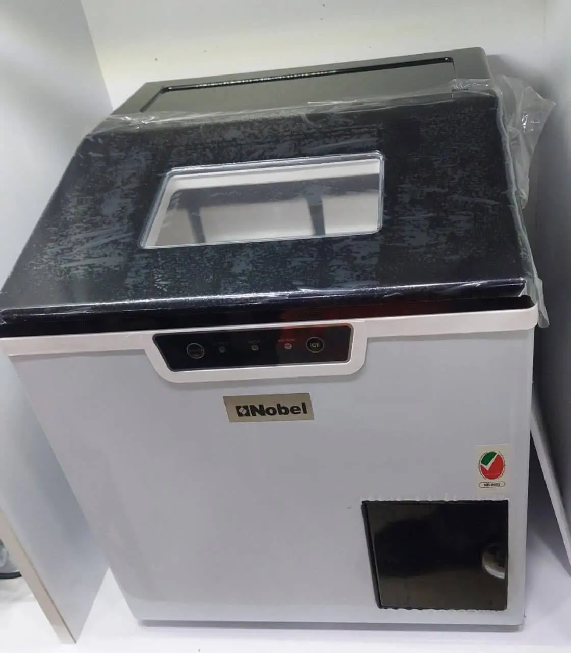 دستگاه یخساز نوبل 
