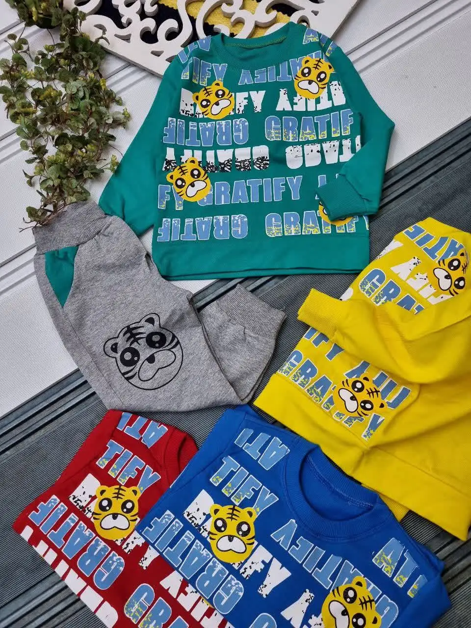 🇮🇷🧥🧶👗👚👔🎽👕👖💎
