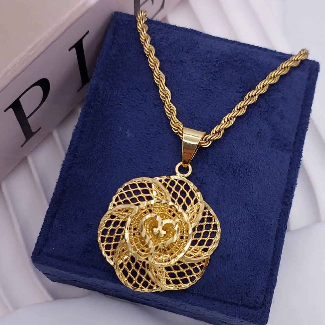 #گردنبند طرح طلای جدید😍
