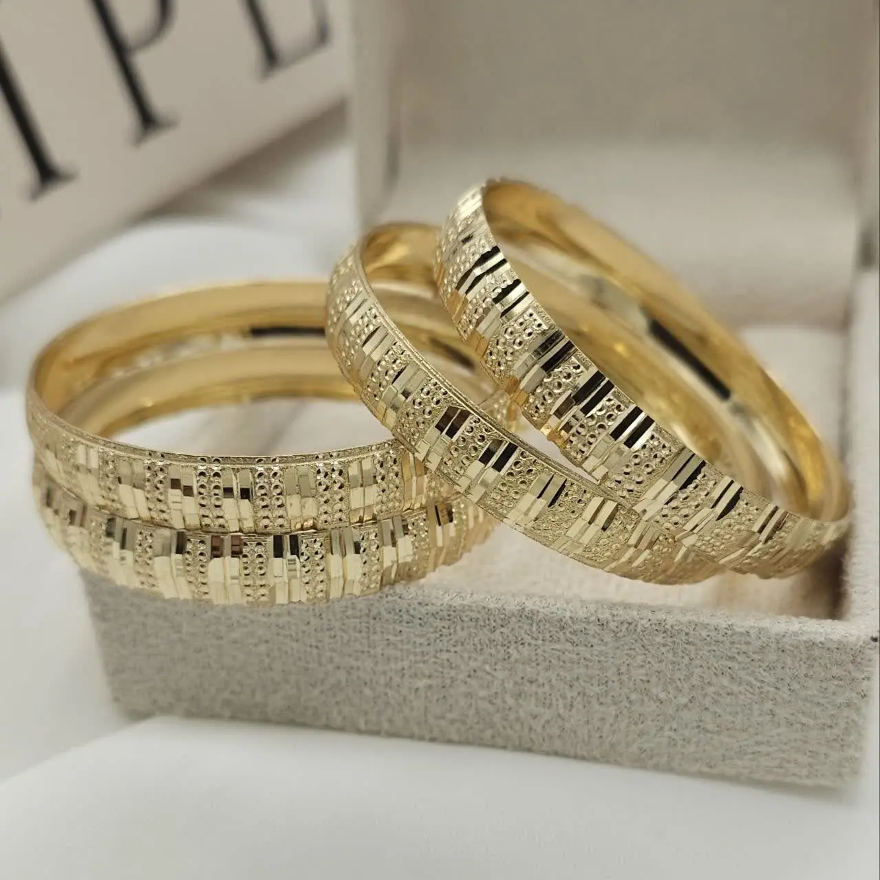 #النگو ۸میل بچگانه اصل طلا‌روس 👧👧👧
