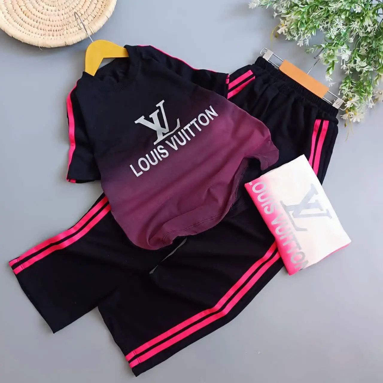 ست تینیجری اقت. صادی 🫰
