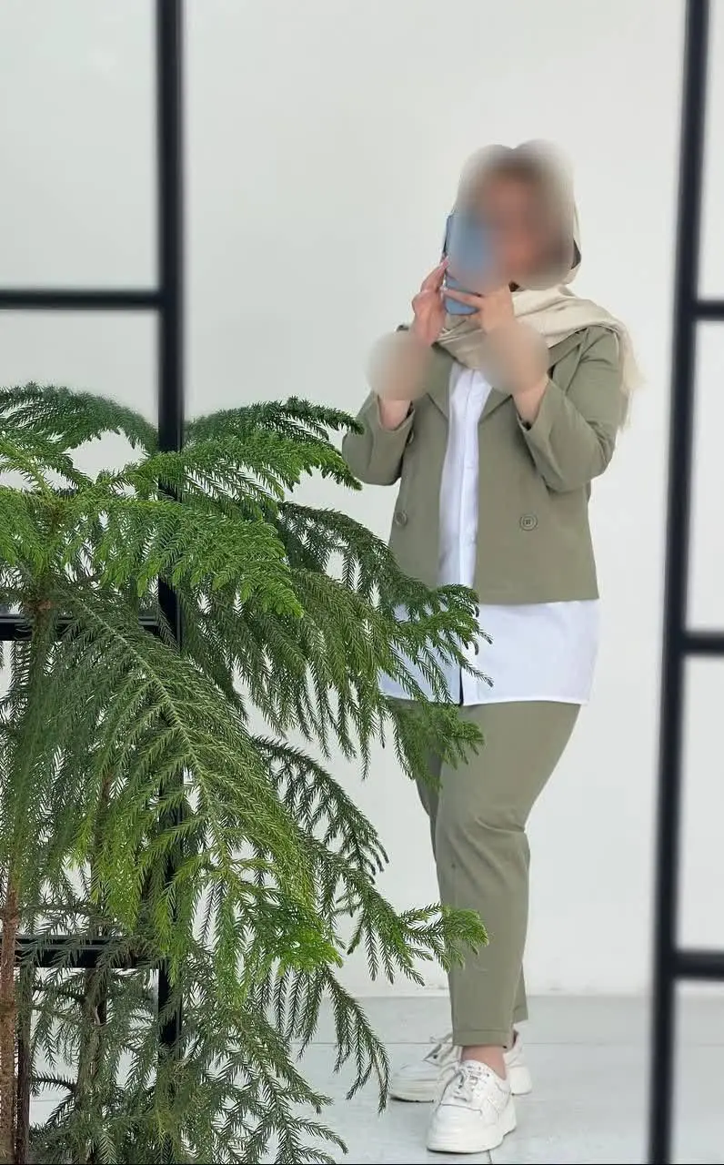 👚نام: سه تیکه گلناز
