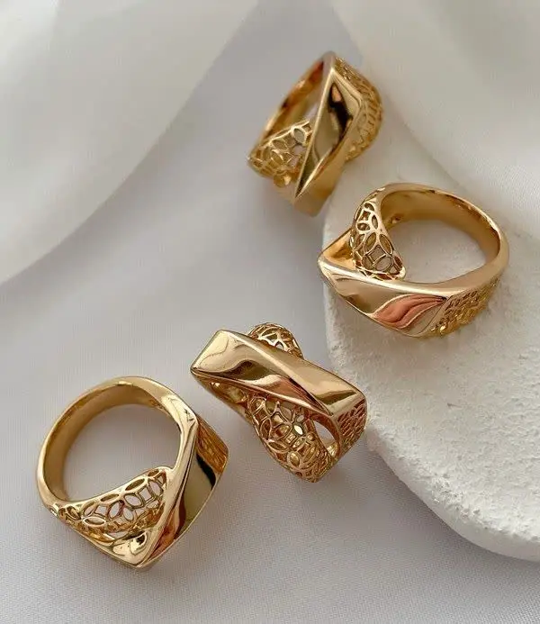 انگشتر طرح طلا از برند ژوپینگ