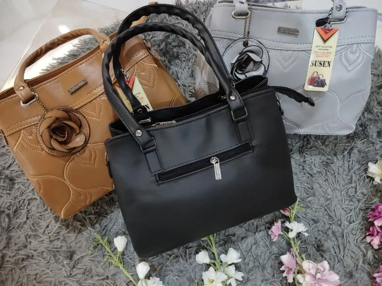 🌺نام: کیف گل آویز
