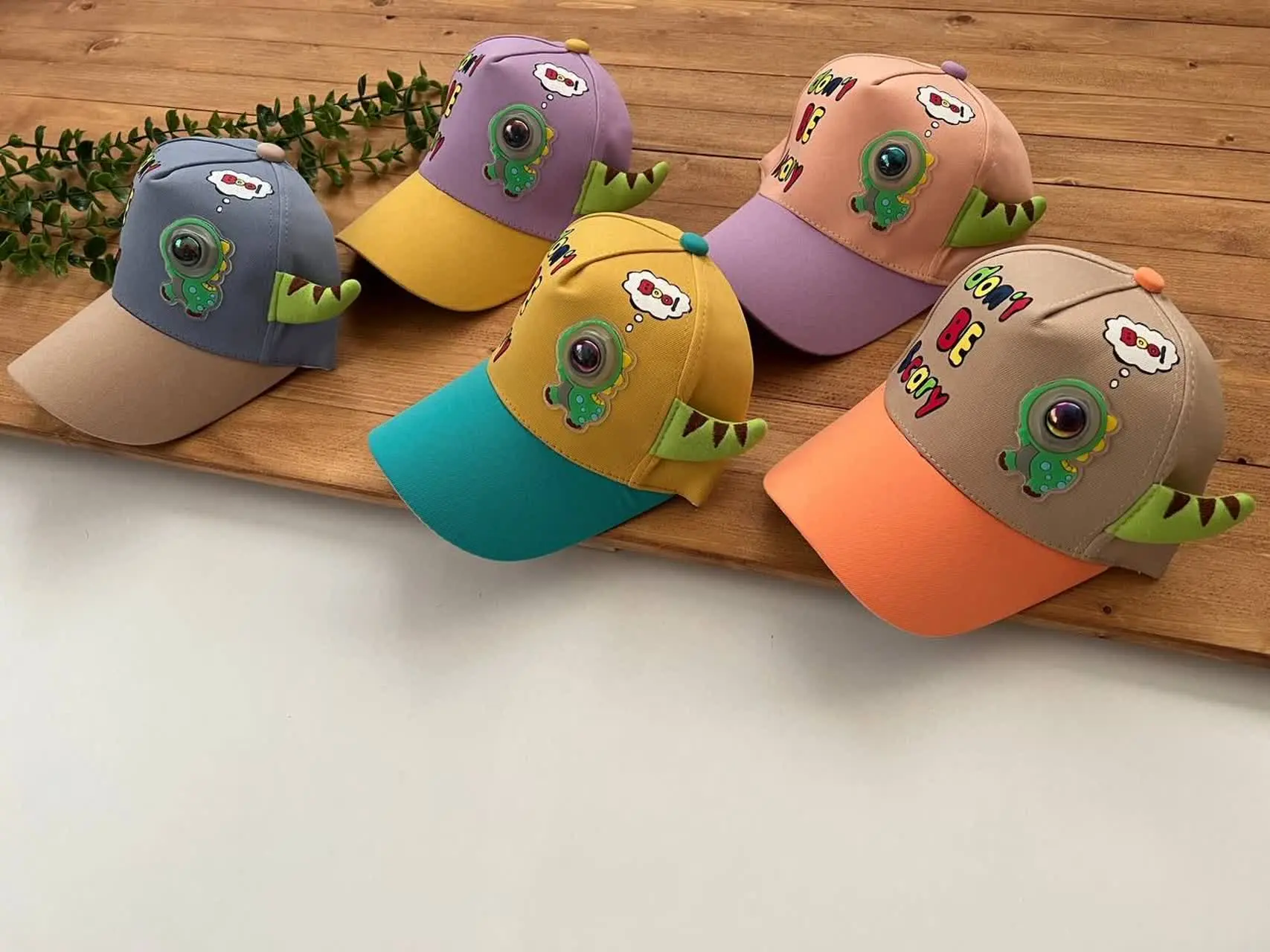 🖋نام: کلاه دایناسور
