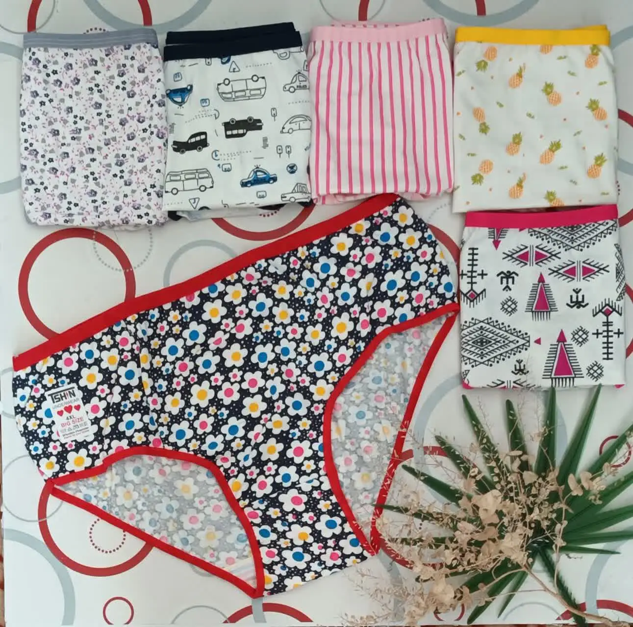 شورت تمام چاپ نهال💖💖
