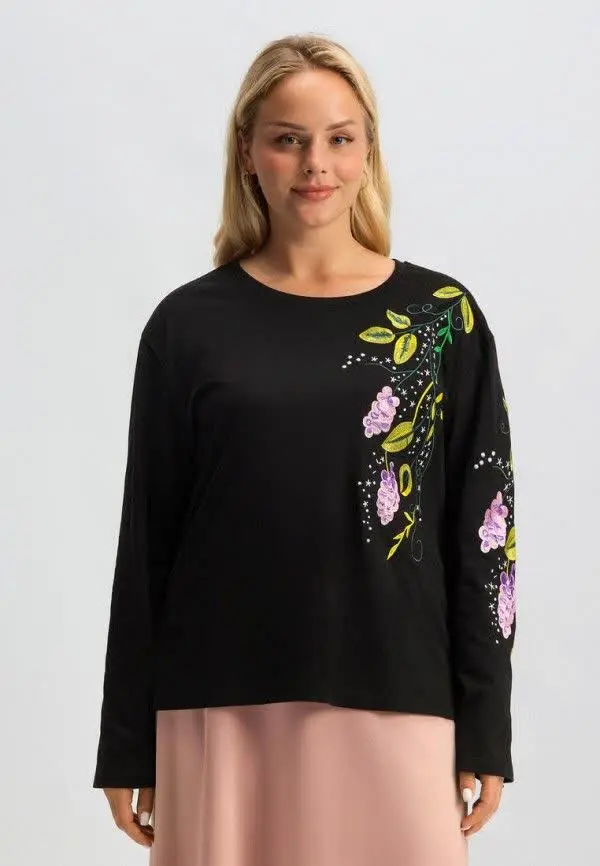 🌼بلوز نخی مجلسی گلدوزی شده وارداتی، کیفیت عالی
